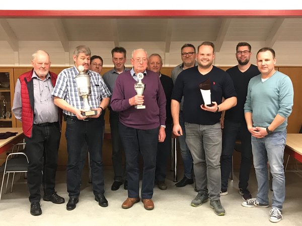 Doppelkopf weiter fest in Batenhorster Hand